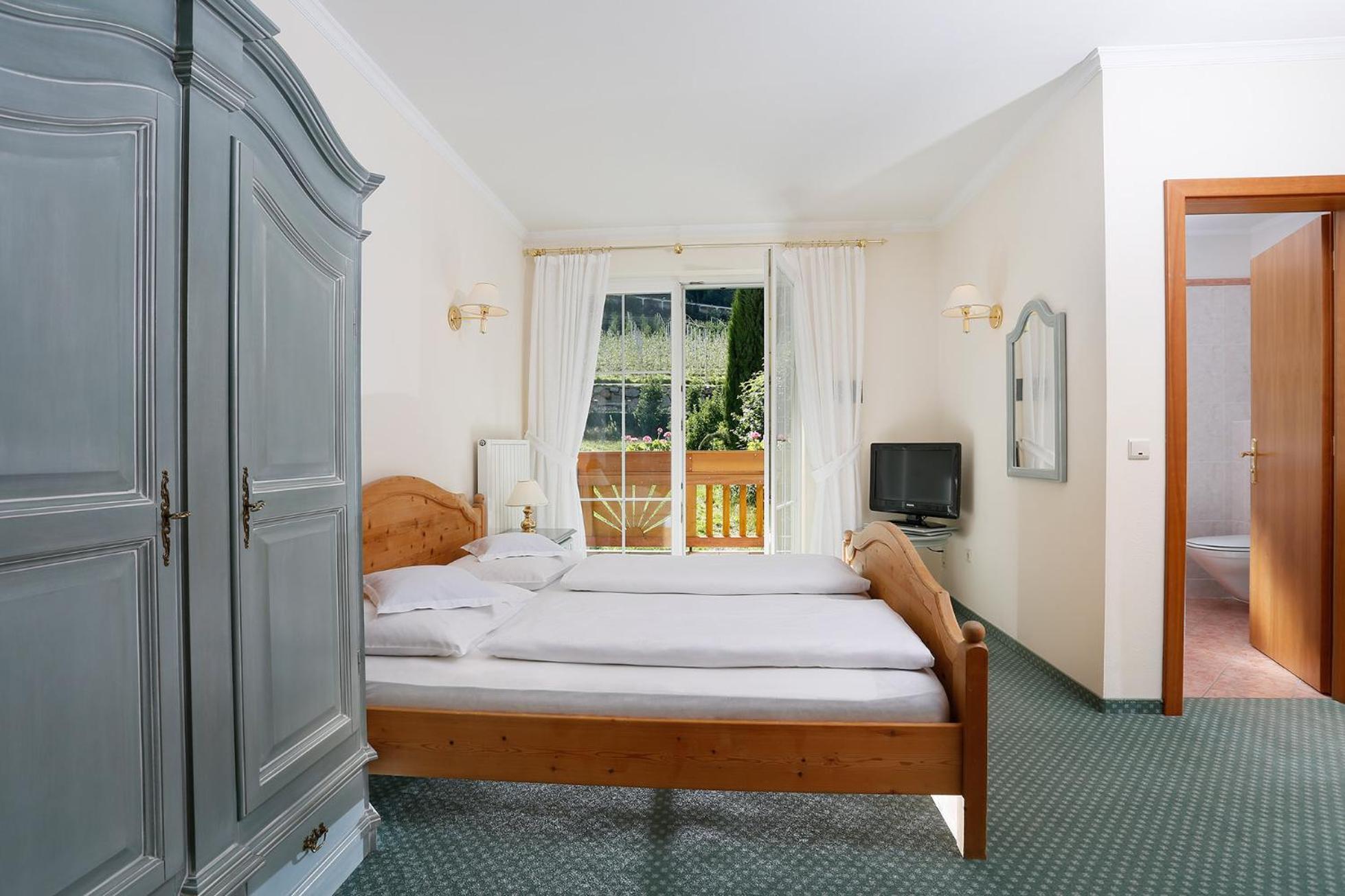 Landhaus Hotel Kristall Marlengo Esterno foto
