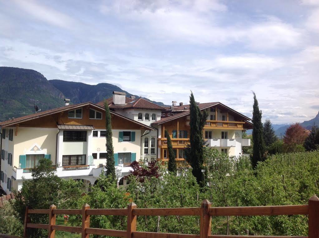 Landhaus Hotel Kristall Marlengo Esterno foto
